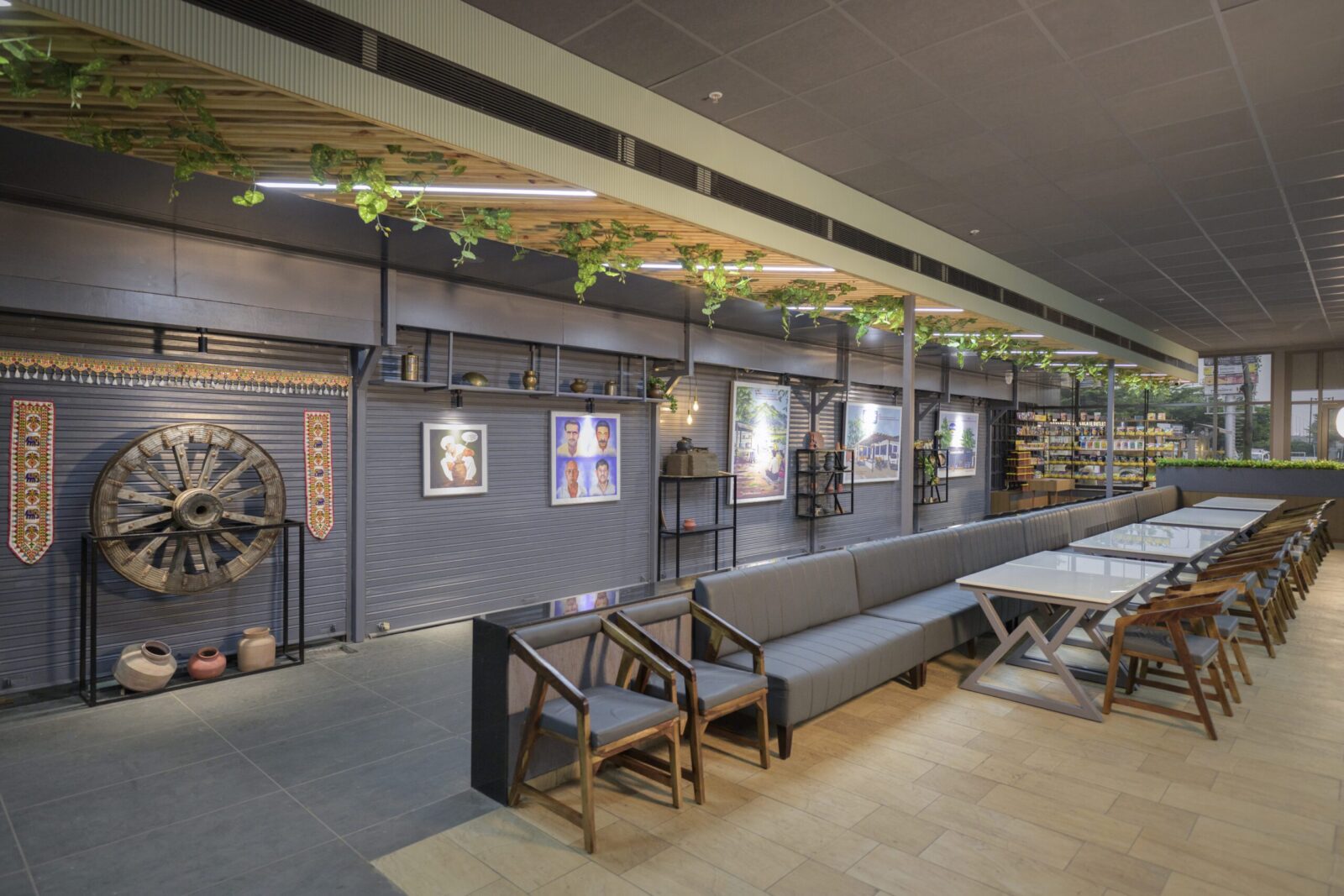Satyanarayan Restaurant ( Gallops Food Court - Anand )
