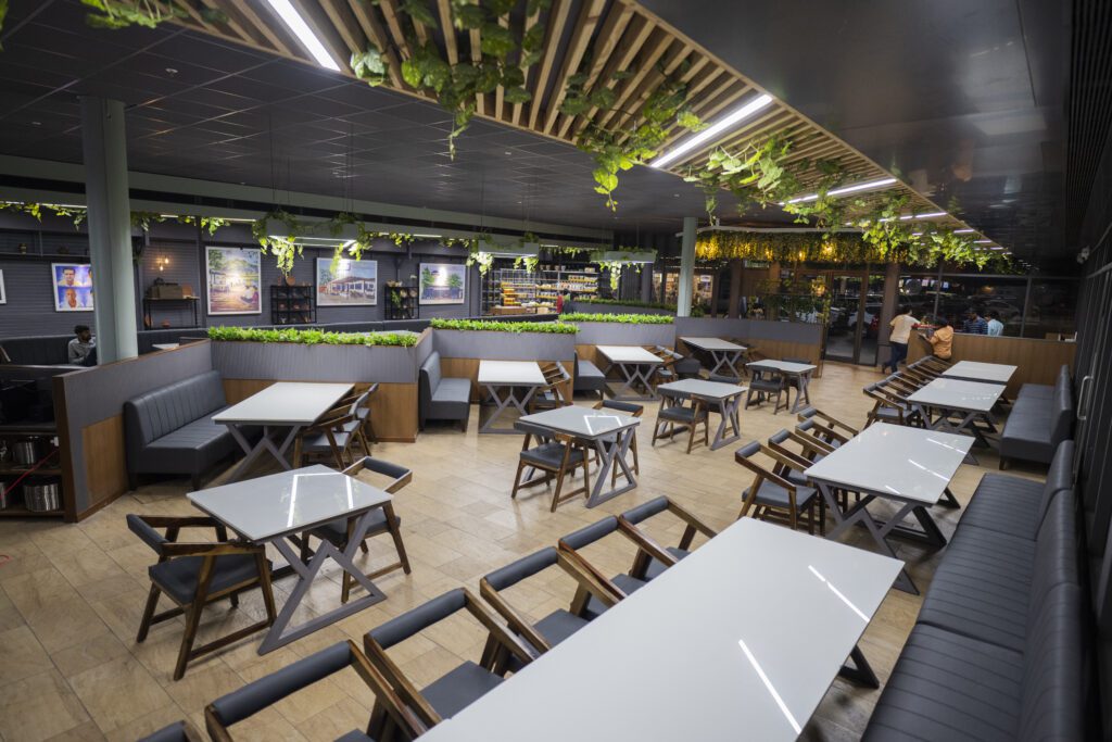 Satyanarayan Restaurant ( Gallops Food Court - Anand )